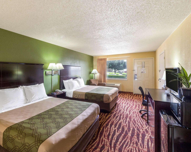 Bedroom 3, Econo Lodge Inn & Suites Coliseum, Bexar