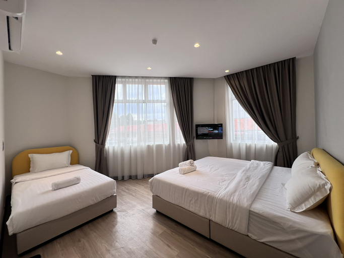 Havona Hotel @ CIQ Johor Bahru - Self Check-In Room Type - Triple Room - 1 King Bed And 1 Single Bed