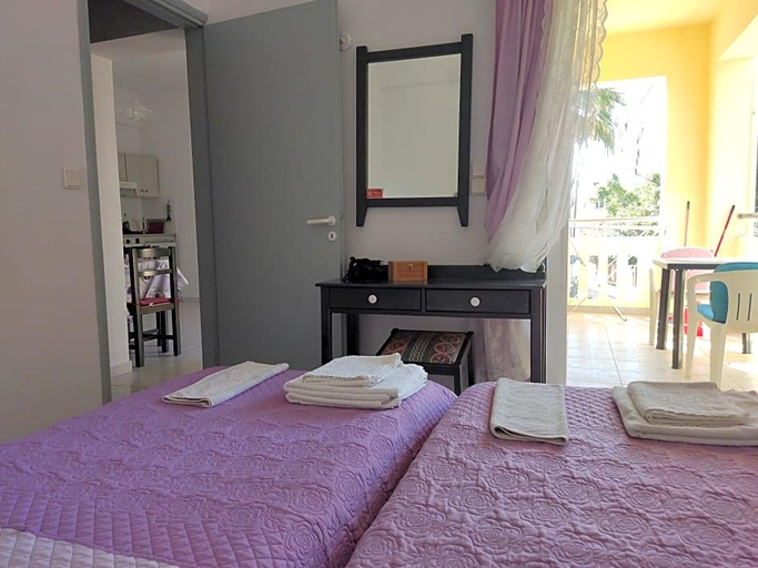 Bedroom 2, Zinovia studio-apartments, Crete