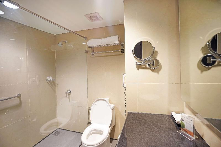 Bathroom 8