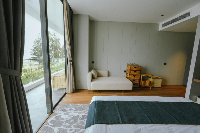 Bedroom 3, Roxy Beach Resort, Lundu