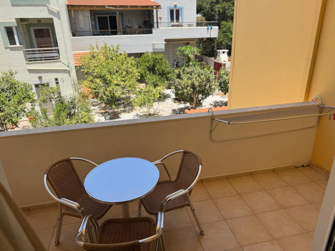 2, Michalis Studios & Aparntments, Crete