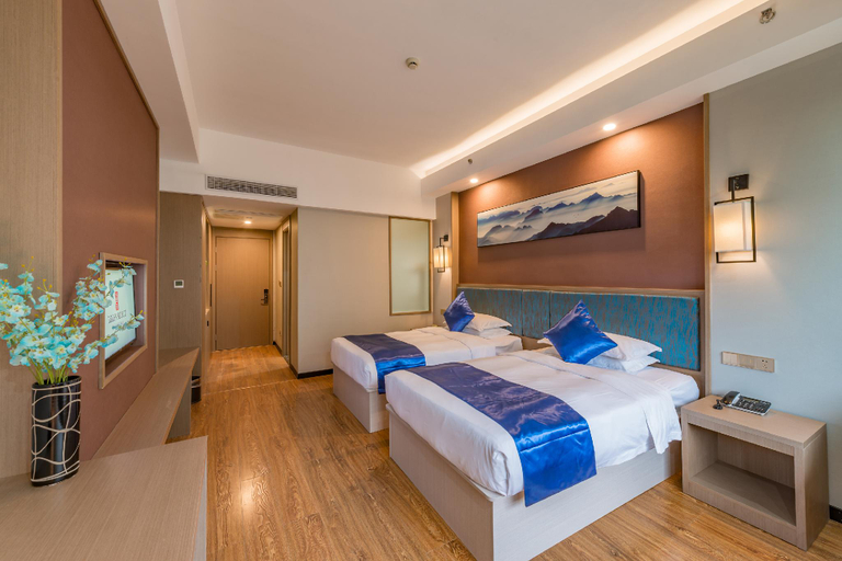Bedroom 12