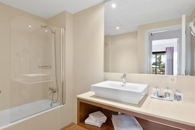 Bathroom 3, Apartamentos Pabisa Orlando, Baleares