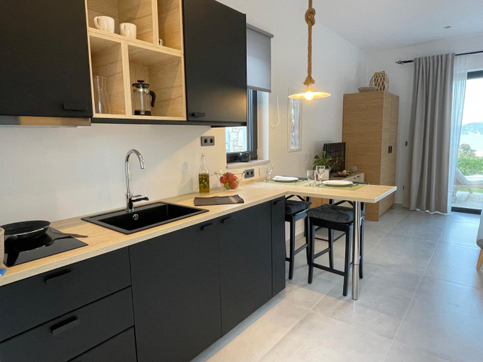 Others 3, Polyxeni Suites, Ionian Islands