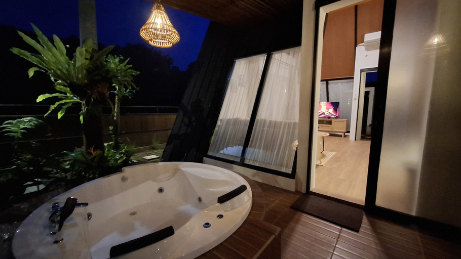 Bathroom 5, Villa Kahuripan Valley, Bandung
