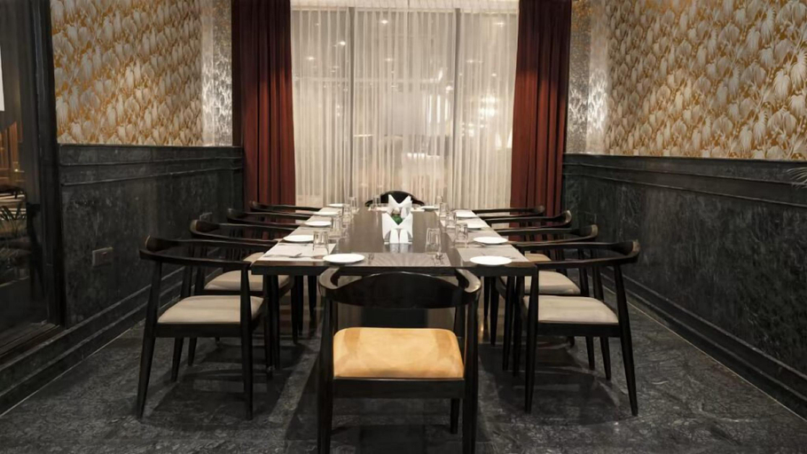 Food & Drinks 3, Foxoso Hotel Delhi, West