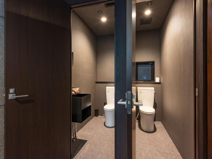 Bathroom 8