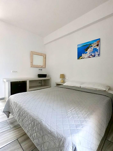 Bedroom 3, Anny Studios Perissa Beach, South Aegean