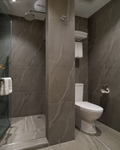 Bathroom 4, T2 The Portal Sukhumvit, Wattana