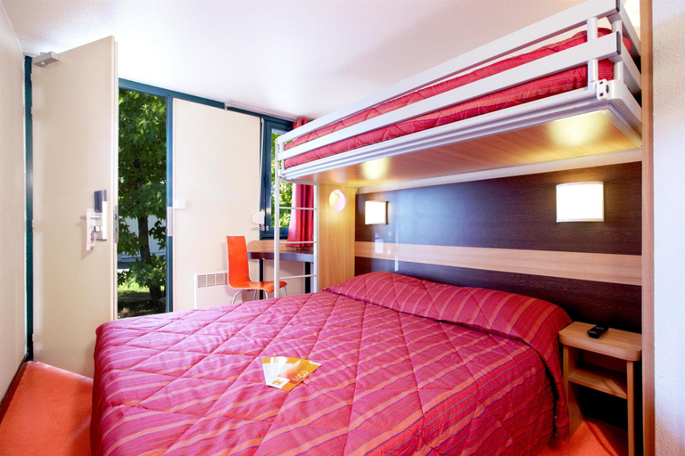 Bedroom 3, Premiere Classe Montpellier Sud - Lattes, Hérault