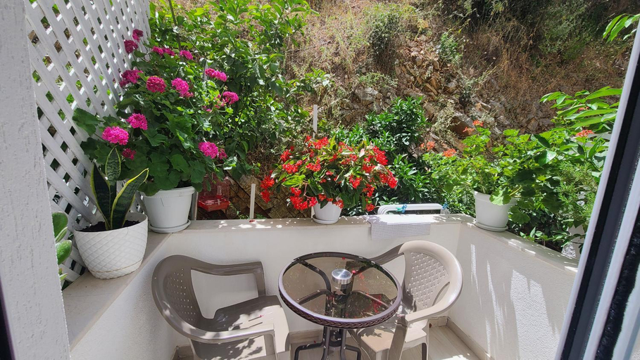 Others 4, Luxury Room's by Lika, Sarandës