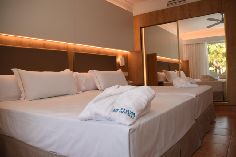 Bedroom 3, PLAYABALLENA SPA HOTEL, Cádiz