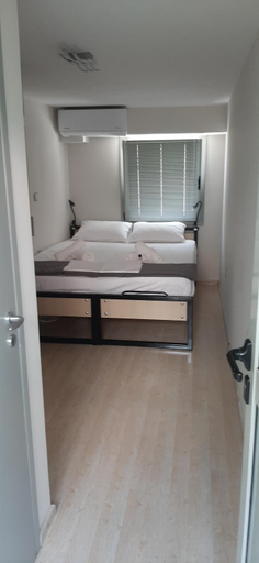 Others 3, Ammos Artemis Apartments, Attica