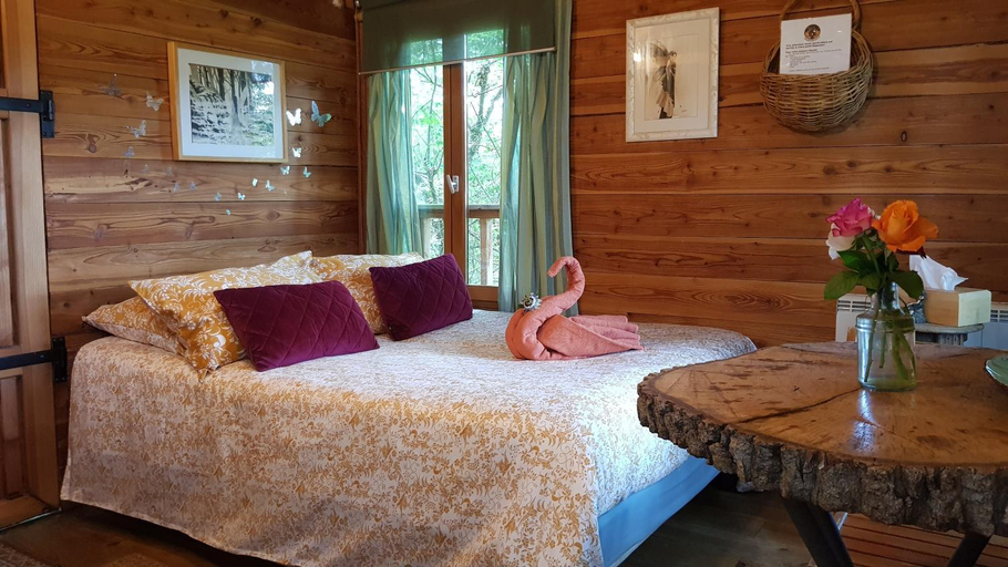 Bedroom 2, Les Robinsonades, Haute-Garonne