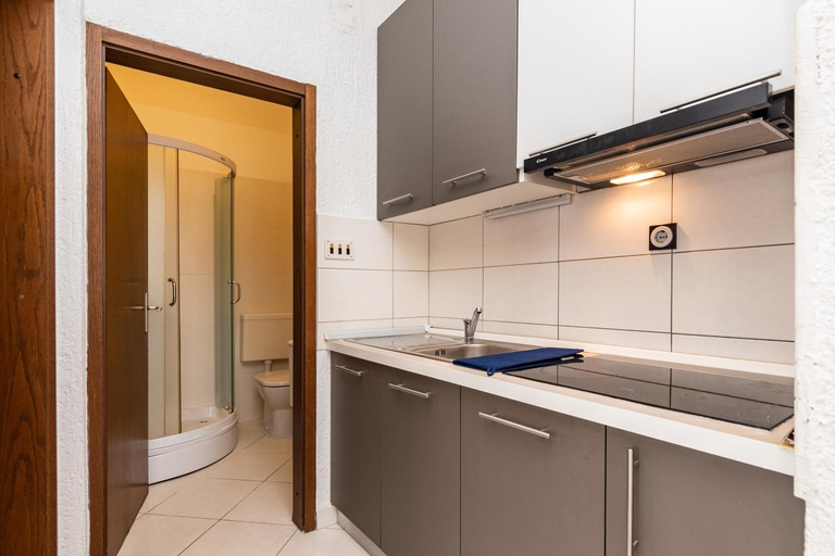 Others 5, Apartments Tauzer, Pag