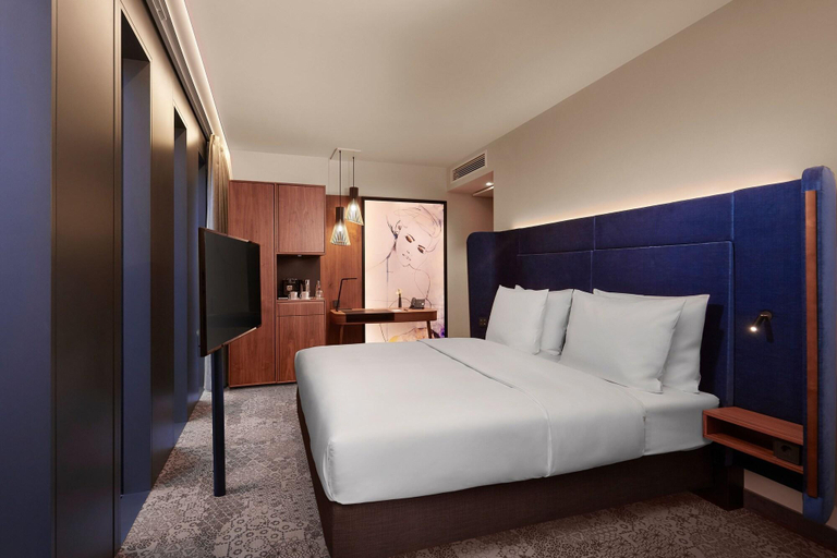Bedroom 4, Leonardo Royal Hotel Munich Bavaria Towers, München