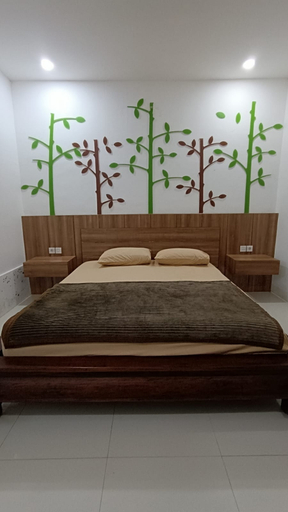 Brown Homestay - Tap to explore photos