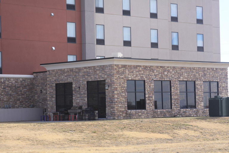 Exterior & Views 2, Quality Inn - Pratt, Pratt