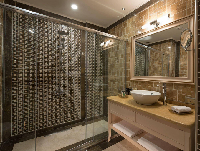 Bathroom 4, Hotel London 1889, Batumi