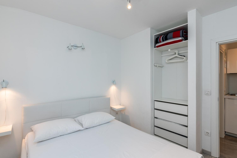 Others 4, Apartments Tauzer, Pag