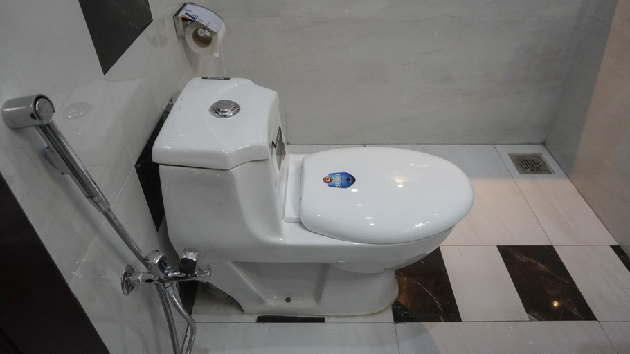 Bathroom 2, Lahore Guest House 4'9, Lahore