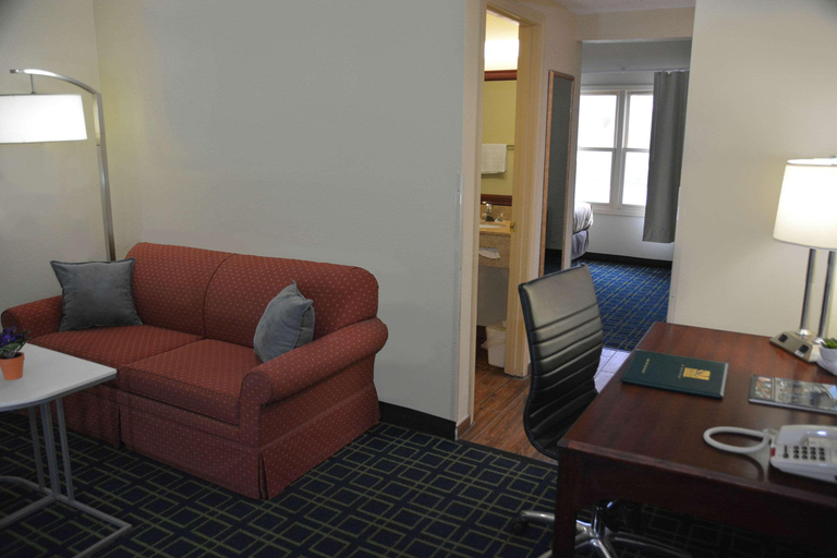 Bedroom 3, Quality Inn & Suites Columbus Area, Franklin