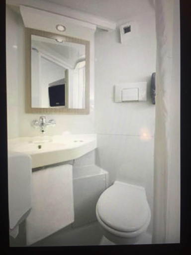 Bathroom, Première Classe Saint Malo - Saint Jouan des Gué, Ille-et-Vilaine