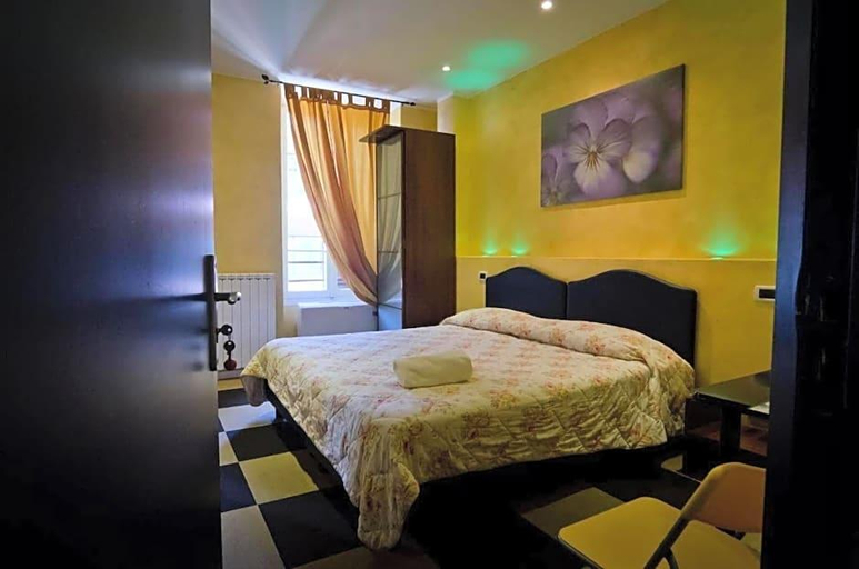 Bedroom 4, Pollon Inn Sanremo, Imperia