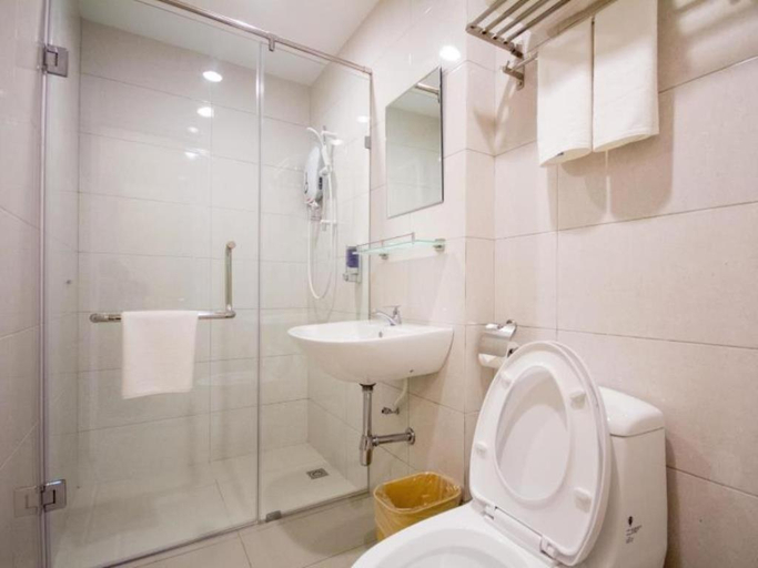 Bathroom 6