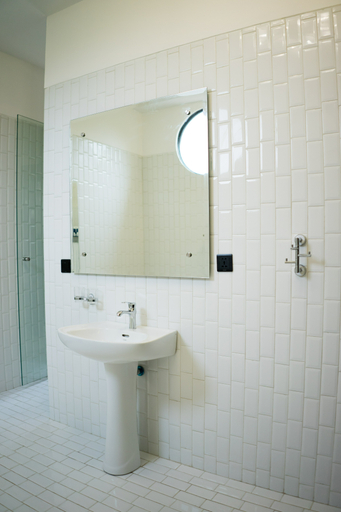 Bathroom 9