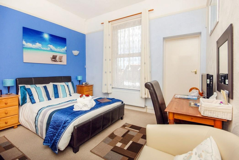 Bedroom 2, The Swiss Cottage, Shanklin, Isle of Wight