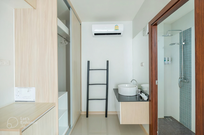 Bathroom, The Wings Boutique Hotels, Ko Lanta