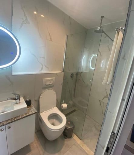 Bathroom 2, Niko Apartments Room 2, Sarandës
