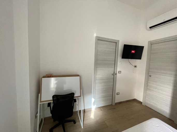 Facilities 3, Rame House, Lecce