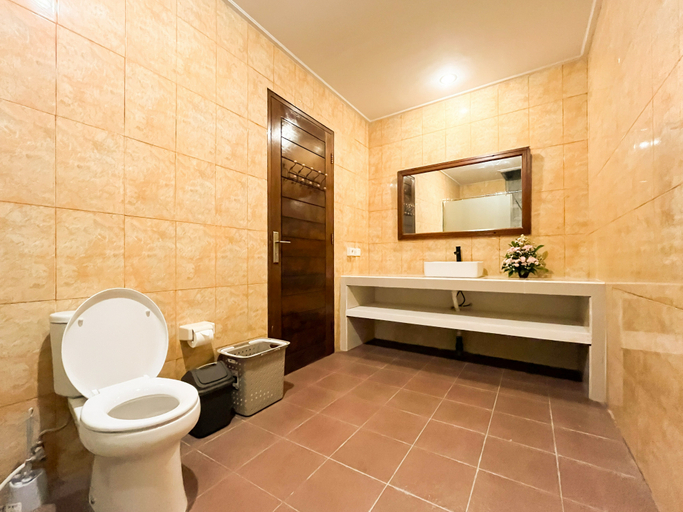 Bathroom 5, Luxury Villa Devi Canggu BatuBolong 3BR 10Guests, Badung