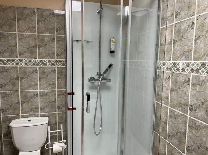 Bathroom 4, Logis Hotel Les Voyageurs, Dordogne