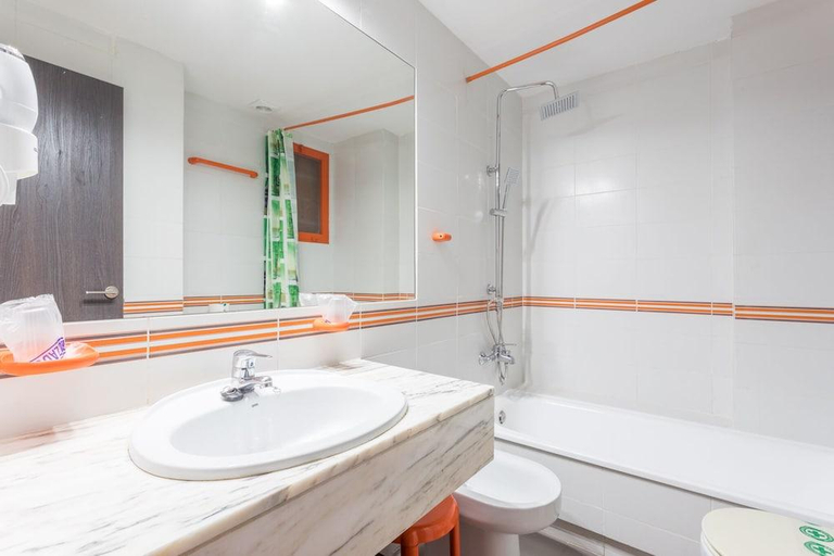 Bathroom 5, Apartotel Magic Tropical Splash , Alicante