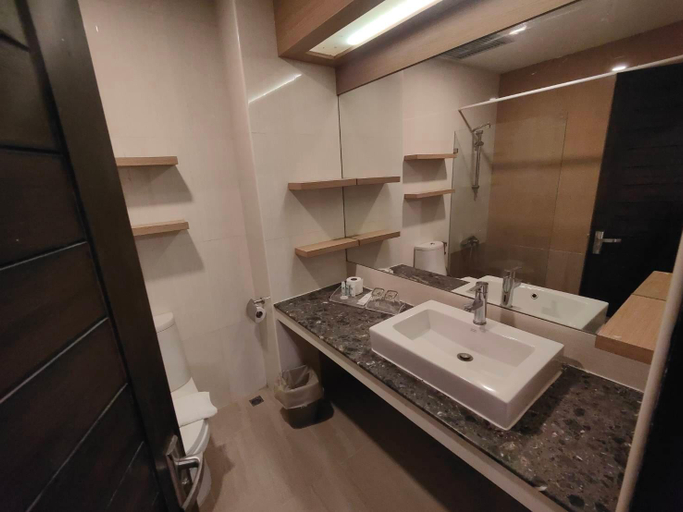 Bathroom 9