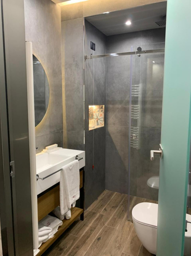 Bathroom 3, AP HOTEL BOUTIQUE, Vlorës