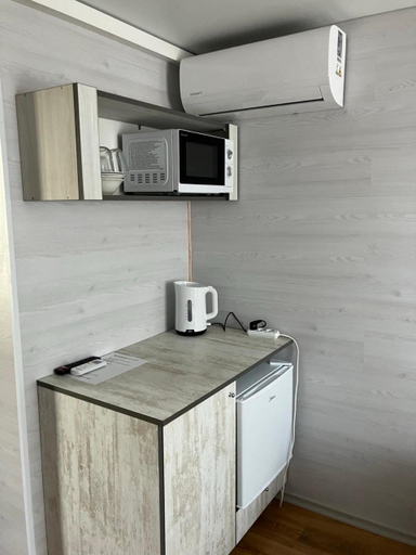 Others 3, NewHome