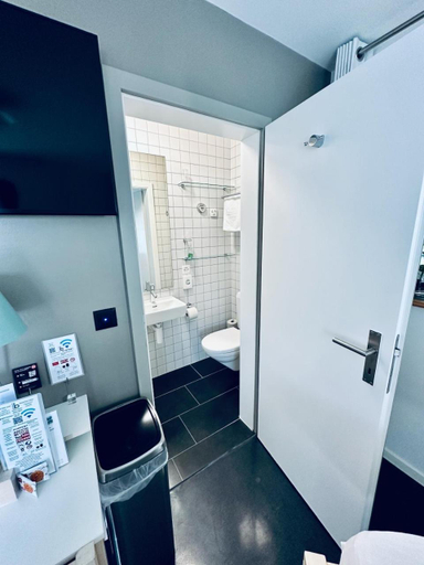 Others 3, Bed Bike and Breakfast Olten, Olten