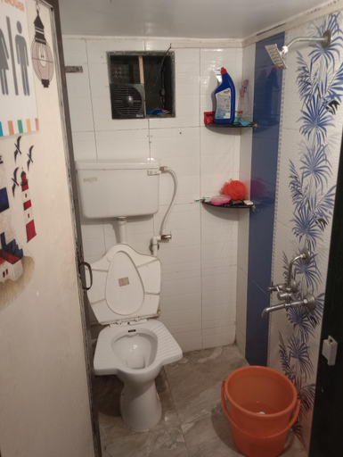 Bathroom 2, Awaara Backpackers Hostel, Alibag, Raigarh