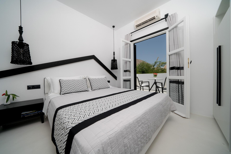 Bedroom 4, Divelia, South Aegean