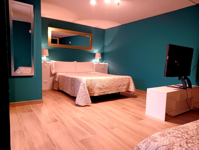 Others 3, Hostal Aravaca , Madrid