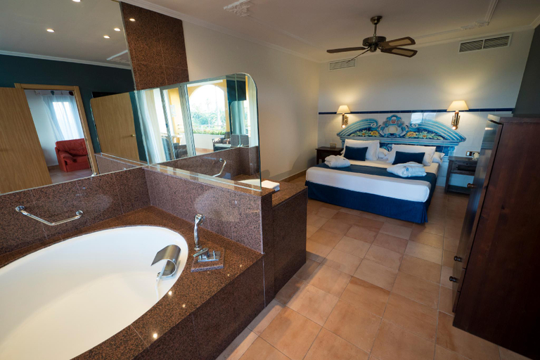 Bathroom 4, PLAYABALLENA SPA HOTEL, Cádiz