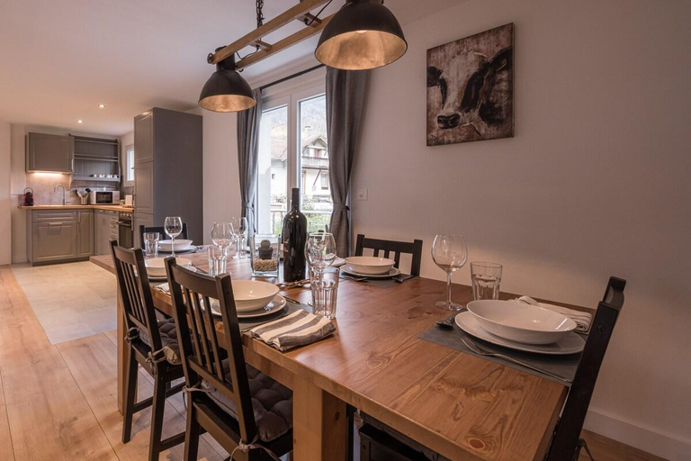 Others 4, Stay Switzerland - 2 Bedroom Mountain View Apt, Interlaken
