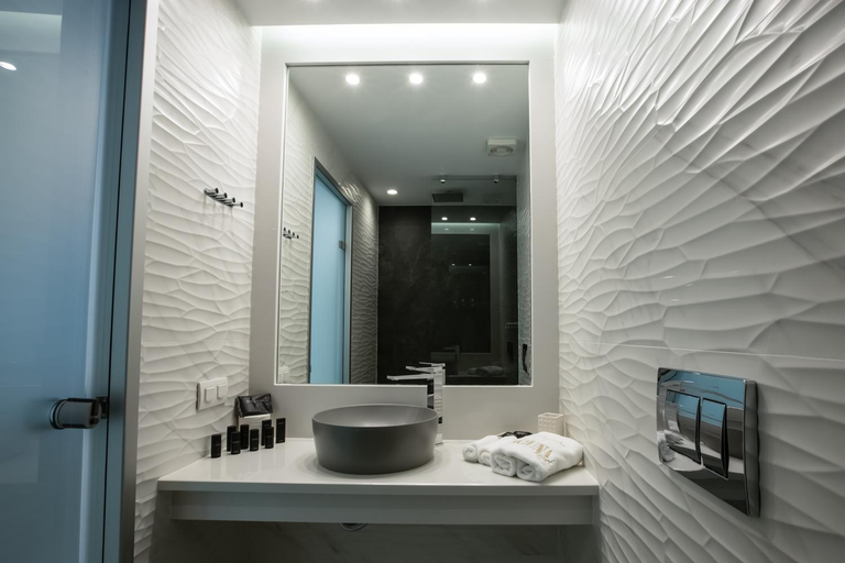 Bathroom 4, Laguna Resort Boutique Hotel, Central Macedonia