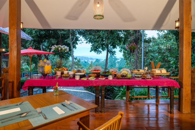 Food & Drinks 5, Luxury Farm House, Pai