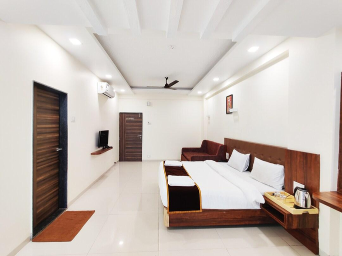 Bedroom 3, Arya Resort and SPA, Satara